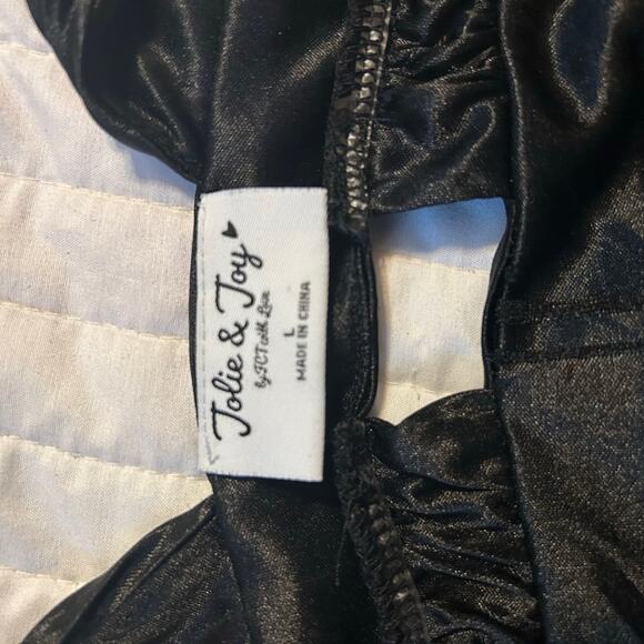 Jolie & Joy by Hot Kiss Black Pleated Deep-V Maxi Dress – L - Picture 3 of 3